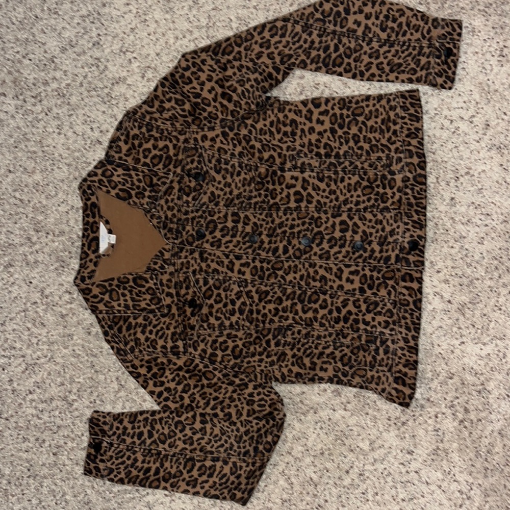 Time Tru leopard print only worn once.  No stains, well made.